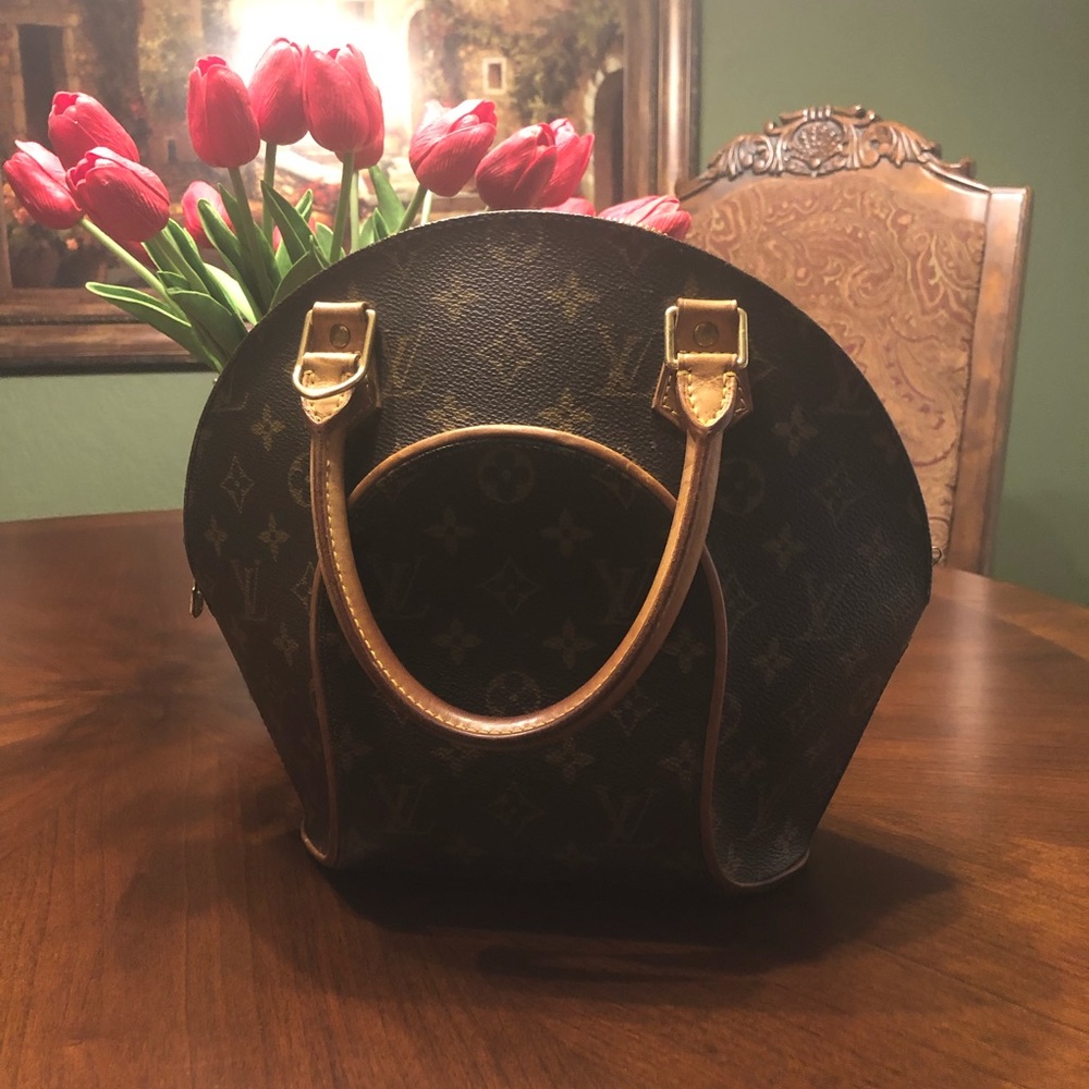 Authentic Louis Vuitton Monogram Ellipse PM